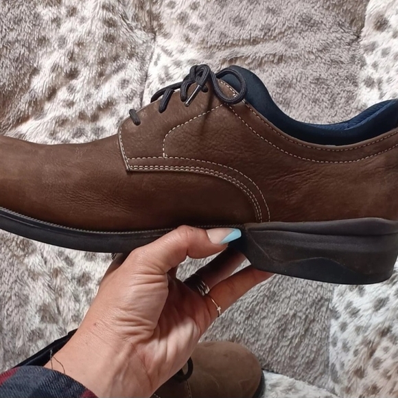 Johnston & Murphy Dark Brown Suede Oxfords - Picture 6 of 8